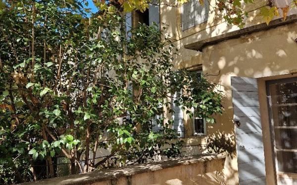 Maison à vendre    6 pièces •  Cadenet