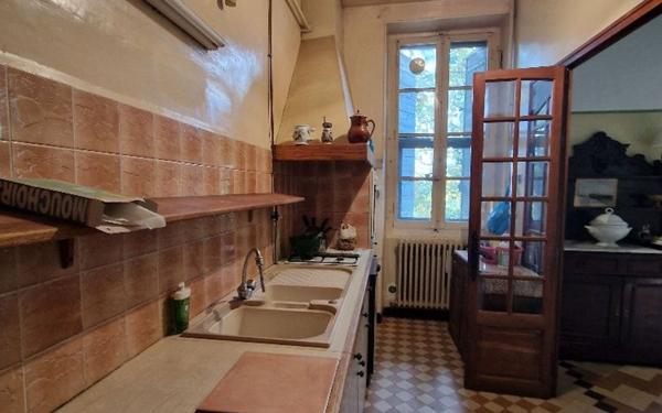 Maison à vendre    6 pièces •  Cadenet