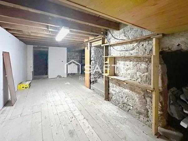 Au cœur du vieux Serrières, en fond d’impasse et à l’abri des regards, se dévoile l’une des plus anciennes demeures du quart