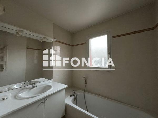 Location Appartement 3 pièces 77.49 m² - AVENUE DE L'HOPITAL Vallauris 06220