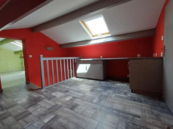 Location                                                      Maison
                        
                     4 pièces                      71 m2                     à Lhommaizé