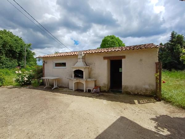 Location                                                      Maison
                        
                     4 pièces                      71 m2                     à Lhommaizé