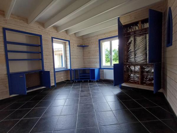 Location                                                      Maison
                        
                     4 pièces                      71 m2                     à Lhommaizé