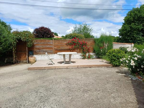 Location                                                      Maison
                        
                     4 pièces                      71 m2                     à Lhommaizé
