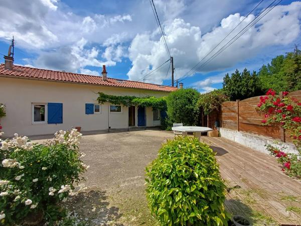 Location                                                      Maison
                        
                     4 pièces                      71 m2                     à Lhommaizé