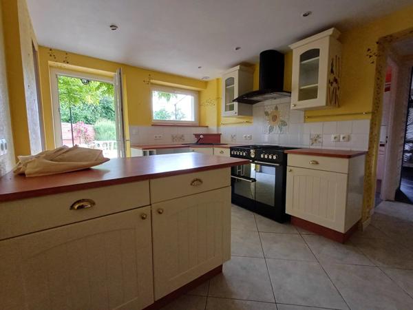 Location                                                      Maison
                        
                     4 pièces                      71 m2                     à Lhommaizé