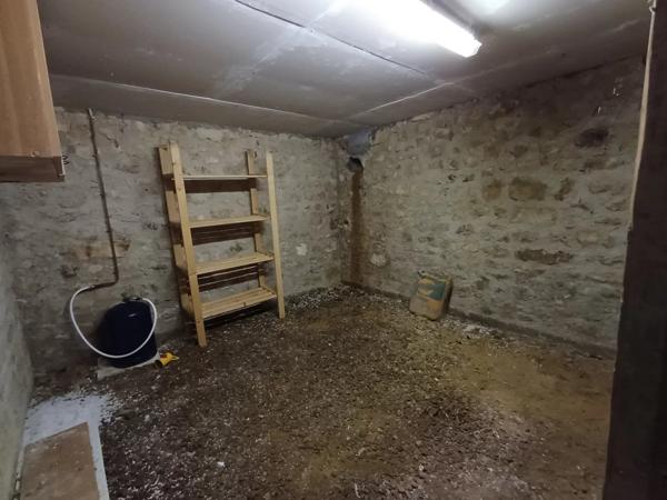 Location                                                      Maison
                        
                     4 pièces                      71 m2                     à Lhommaizé