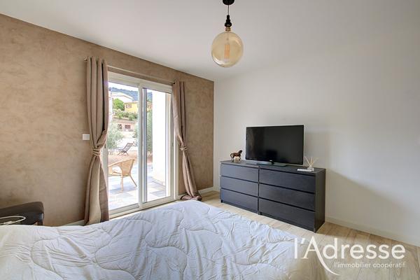 VESCOVATO Propriété de 1683 m² 2 villas avec piscine.