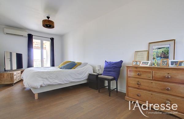 VESCOVATO Propriété de 1683 m² 2 villas avec piscine.