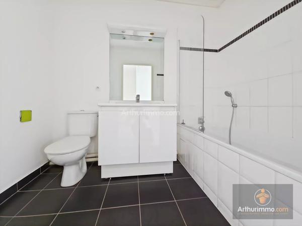 Vente                                                      Appartement
                        
                     3 pièces                      69 m2                     à Lisses