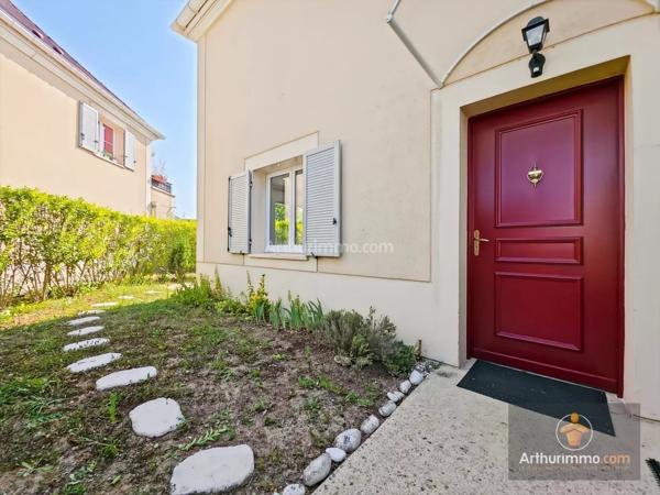 Vente                                                      Appartement
                        
                     3 pièces                      69 m2                     à Lisses