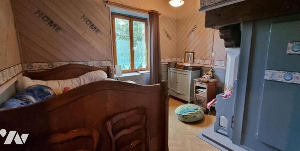 BAIS - Campagne - Maison pierres dépendances terrain-pièce d'eau