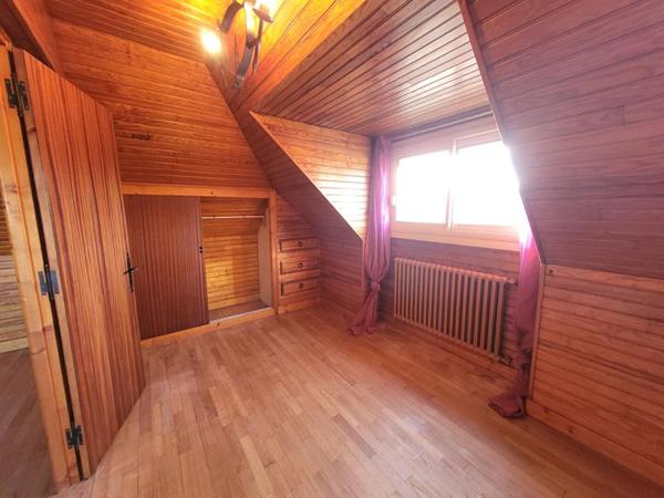 SÉNÉ PORT-ANNA  / Maison 4 chambres à rénover, proche du Golfe du Morbihan