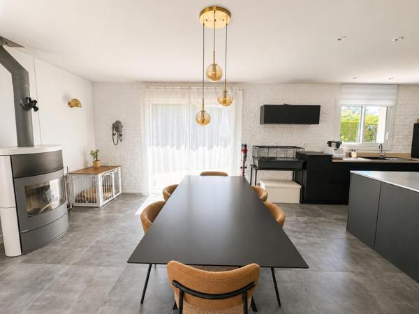 Maison Salles centre : 7 pièces 164 m2 garage et piscine et grand terrain