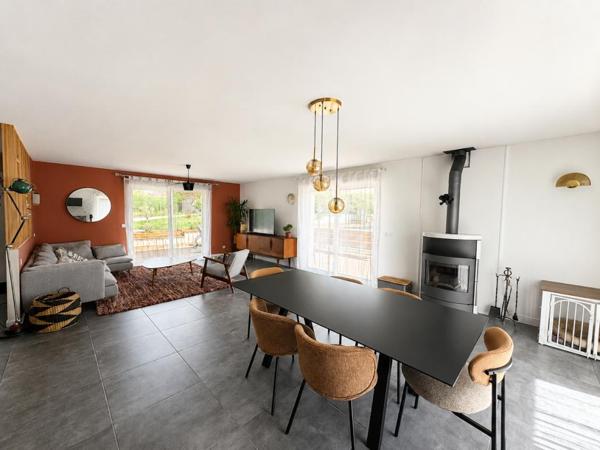 Maison Salles centre : 7 pièces 164 m2 garage et piscine et grand terrain