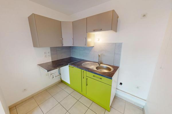 Appartement type T2 de 42m2 situé dans résidence récente (2012)