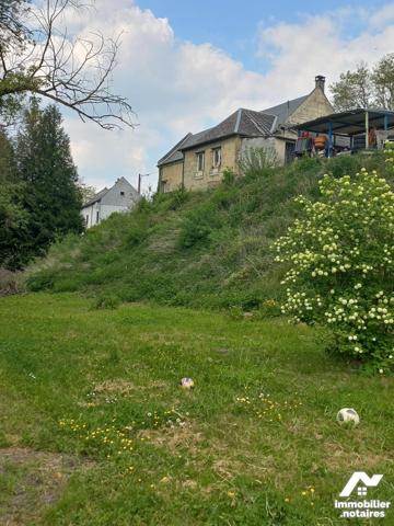 maison habitation, séjour, cuisine, couloir, SDB, WC, 2 chambres grenier