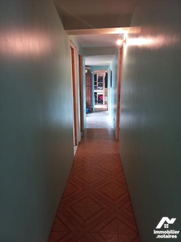 maison habitation, séjour, cuisine, couloir, SDB, WC, 2 chambres grenier