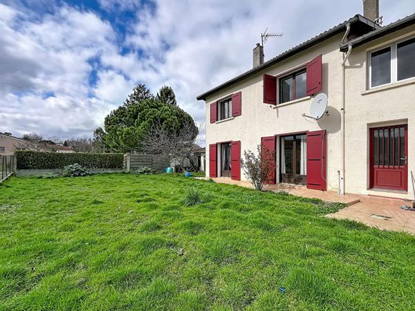 LAROQUE-D'OLMES GRANDE MAISON FAMILIALE AVEC JARDIN PROCHE DES COMMERCES