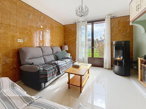 LAROQUE-D'OLMES GRANDE MAISON FAMILIALE AVEC JARDIN PROCHE DES COMMERCES