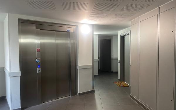 Appartement à vendre    2 pièces • 41,50 m2 Nîmes