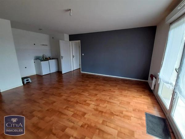 Appartement à louer 2 pièces 46.12m² Beuvrages (59192)