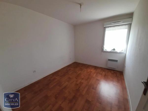 Appartement à louer 2 pièces 46.12m² Beuvrages (59192)