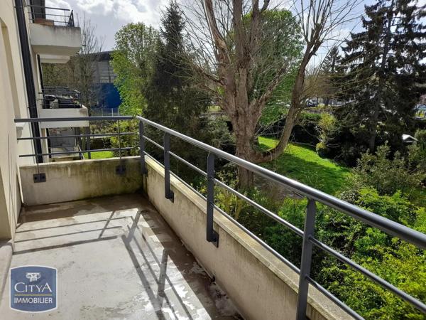 Appartement à louer 2 pièces 46.12m² Beuvrages (59192)