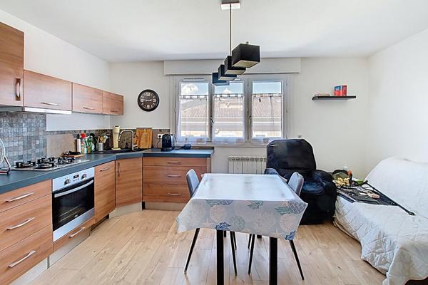 A VENDRE en EXCLUSIVITE ! Appartement loué 2 pièces 35 m² à Draguignan avec ascenseur