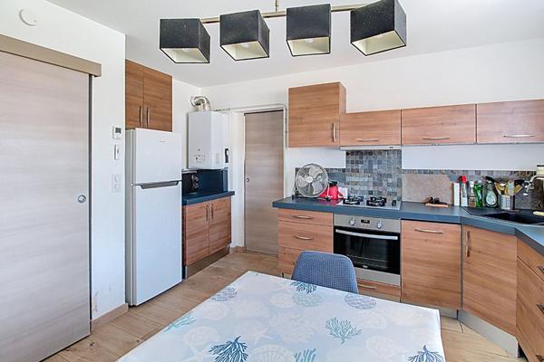 A VENDRE en EXCLUSIVITE ! Appartement loué 2 pièces 35 m² à Draguignan avec ascenseur