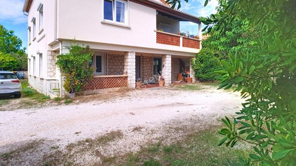 La Couronne : Bastide familiale de 180 m2 (T3 + T5) à 1 km des Plages !!