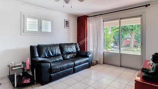 La Couronne : Bastide familiale de 180 m2 (T3 + T5) à 1 km des Plages !!