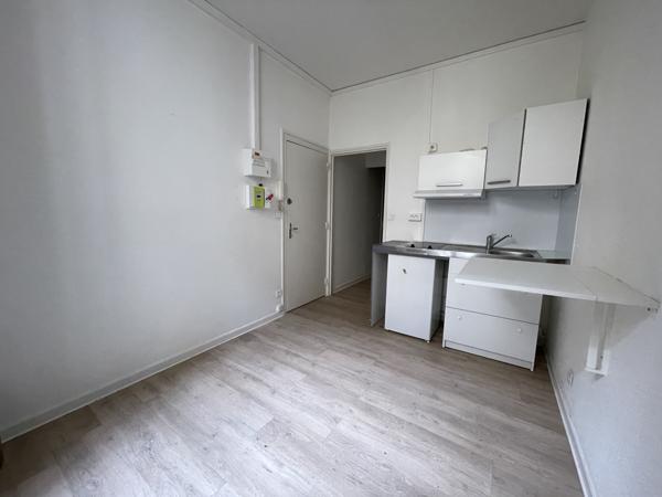 Appartement
                                                                                                                                                                                                                                                                                                                        2 pièce(s)                                                                                                                                                                                                          1 chambre(s)                                                                                                                                                                                                          26  m²