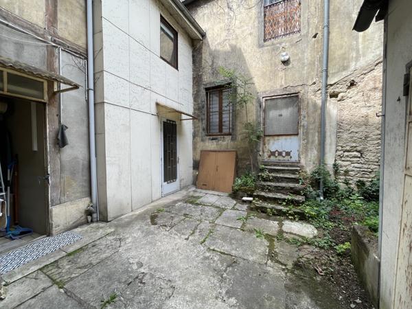 Appartement
                                                                                                                                                                                                                                                                                                                        2 pièce(s)                                                                                                                                                                                                          1 chambre(s)                                                                                                                                                                                                          26  m²