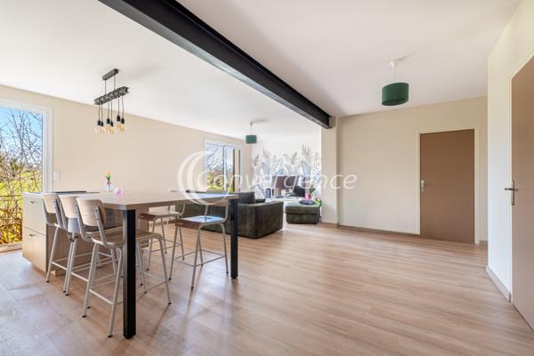 Maison
                                                                                                                                                                                                                                                                                                                        4 pièce(s)                                                                                                                                                                                                          3 chambre(s)                                                                                                                                                                                                          103  m²