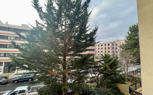 Appartement à louer    2 pièces • 48,41 m2 Issy-les-Moulineaux