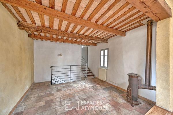 Maison ancienne et sa terrasse secrète