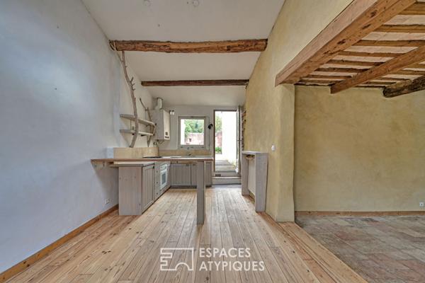 Maison ancienne et sa terrasse secrète