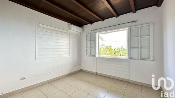 Maison à vendre 11 pièces 215 m² Le Tampon