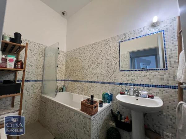 Appartement à louer 2 pièces 60.92m² Vichy (03200)