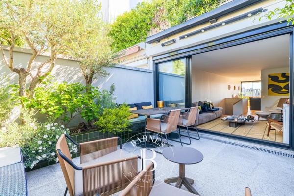 Paris 16ème, Appartement 1 Chambre -  79 m² à vendre