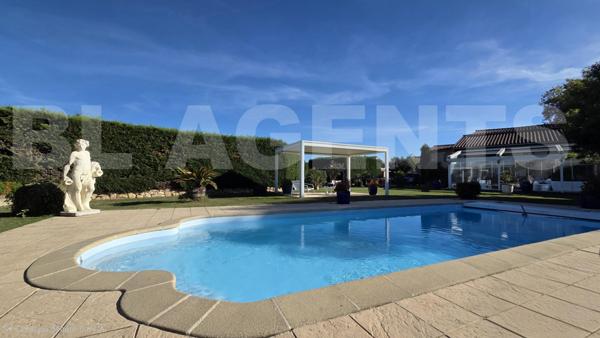 ✨ Propriété d'Exception et Prestations Haut de Gamme à Vielmur-sur-Agout (81570) ✨