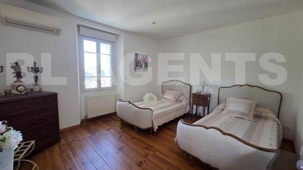 ✨ Propriété d'Exception et Prestations Haut de Gamme à Vielmur-sur-Agout (81570) ✨