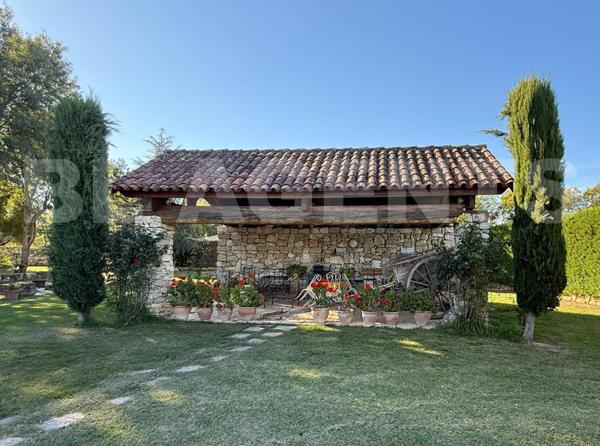 ✨ Propriété d'Exception et Prestations Haut de Gamme à Vielmur-sur-Agout (81570) ✨