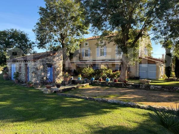 ✨ Propriété d'Exception et Prestations Haut de Gamme à Vielmur-sur-Agout (81570) ✨