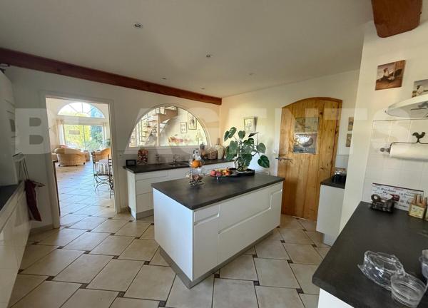 ✨ Propriété d'Exception et Prestations Haut de Gamme à Vielmur-sur-Agout (81570) ✨