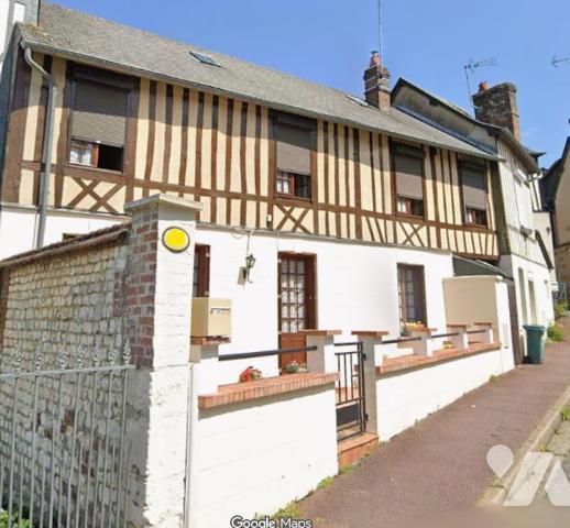 Maison normande à colombages — Centre-ville