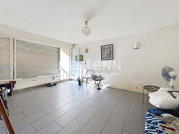 À vendre : Appartement GRAND STUDIO à Antony cave et parking