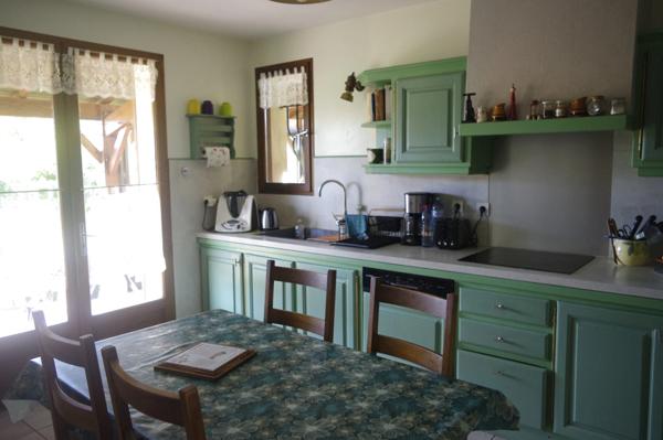 Maison à vendre 8 pièces; grand sous-sol, piscine sur terrain de 1500 m² située au Sud D'Auch