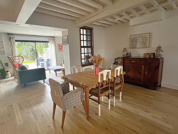 Maison à LINSELLES, 59126 - 6 pièces 155m²